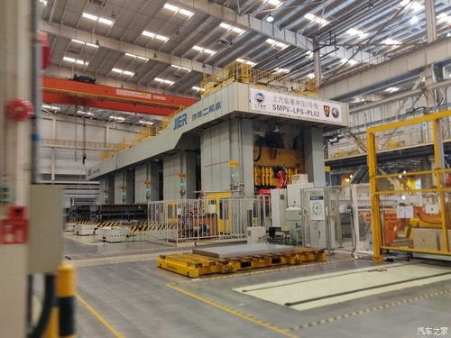 參觀上汽臨港工廠見證榮威汽車的制造過程 榮威rx8